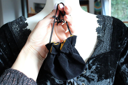 1 Bourse velours et satin doré - Aurore Lune