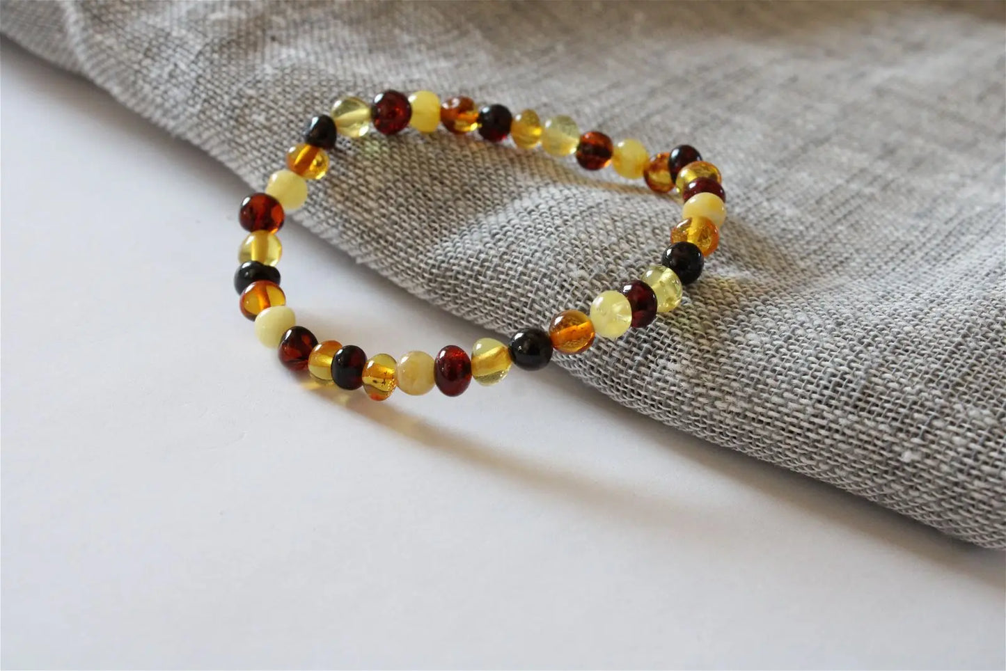 1 Bracelet ambre multicolore Lituanie - Aurore Lune
