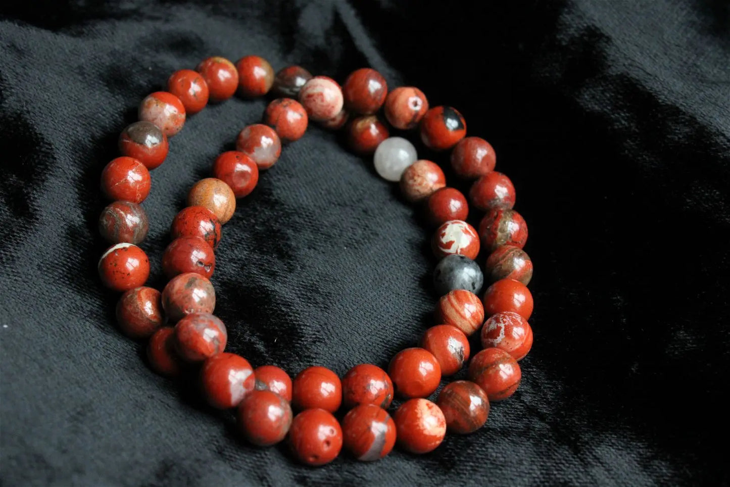 1 Bracelet élastiqué en jaspe rouge poignet moyen à large - Aurore Lune