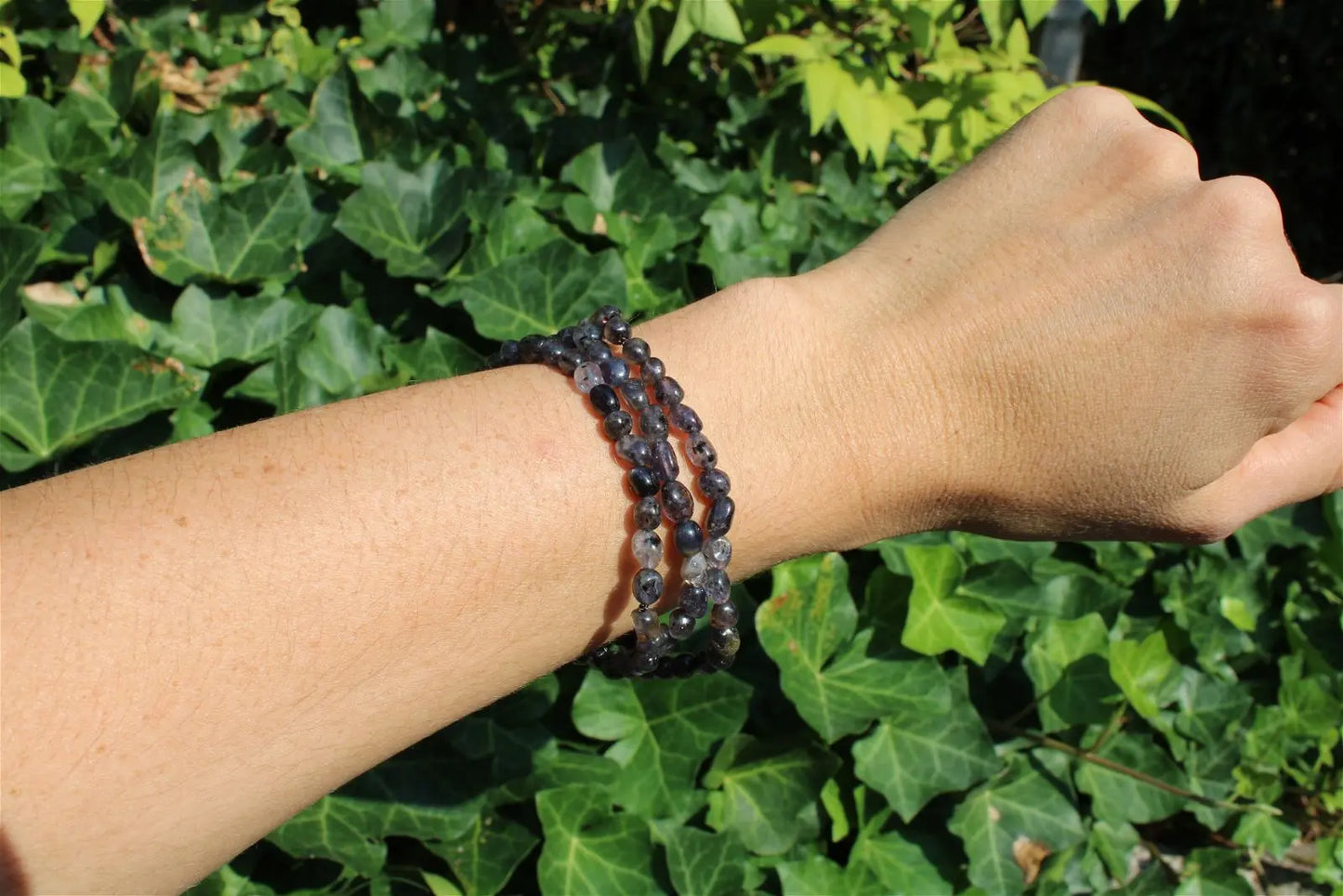 1 Bracelet en cordiérite iolite poignet moyen - Aurore Lune