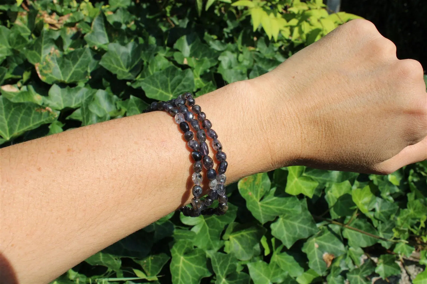 1 Bracelet en cordiérite iolite poignet moyen - Aurore Lune