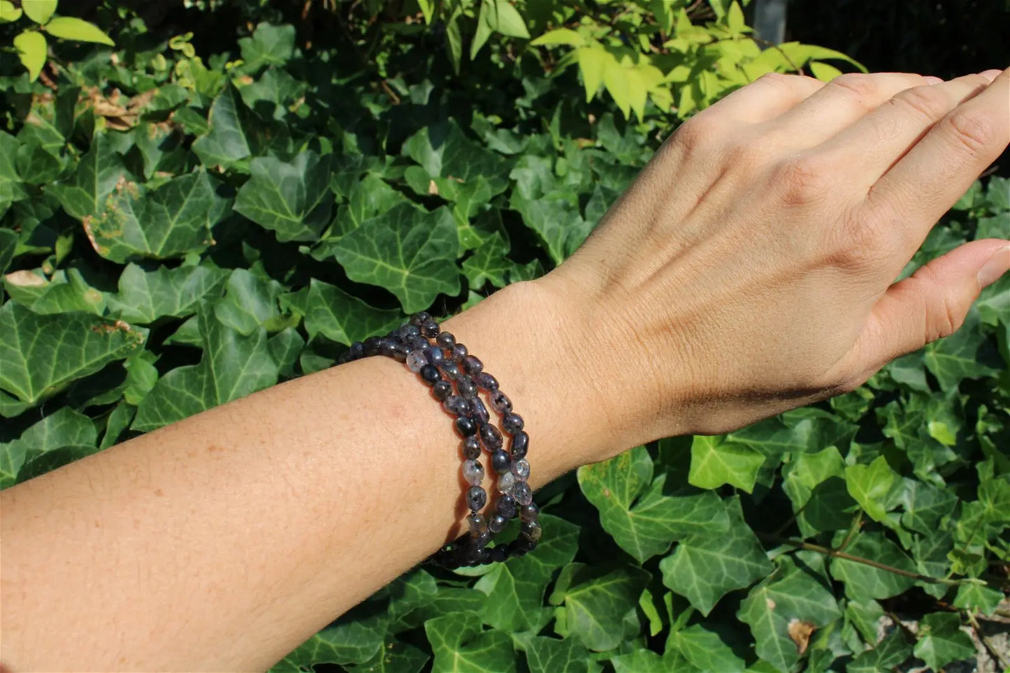 1 Bracelet en cordiérite iolite poignet moyen - Aurore Lune