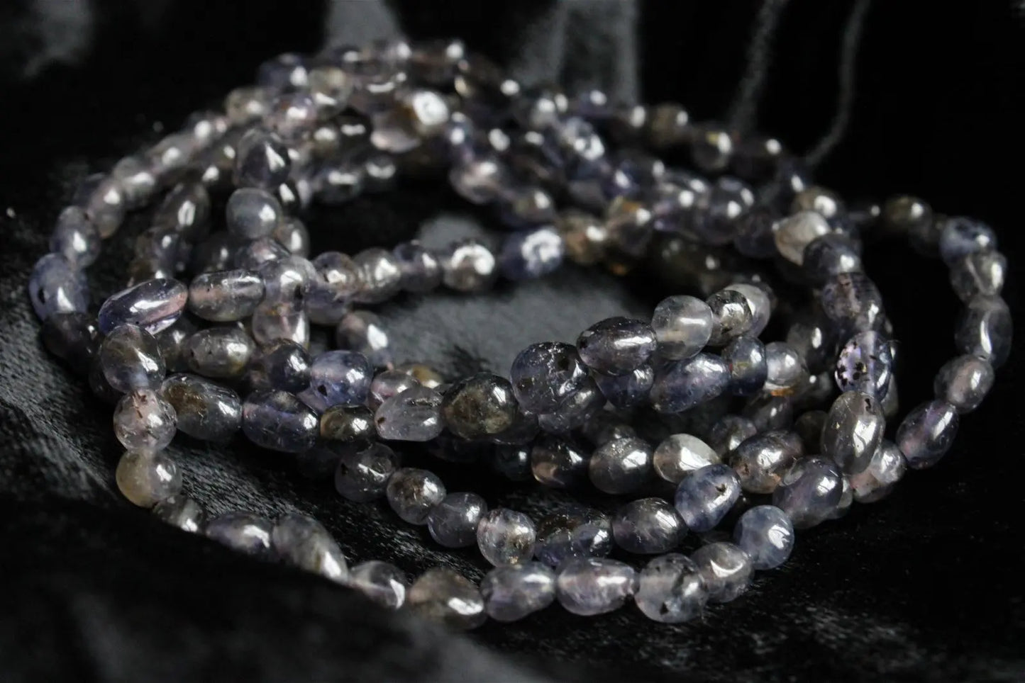 1 Bracelet en cordiérite iolite poignet moyen - Aurore Lune