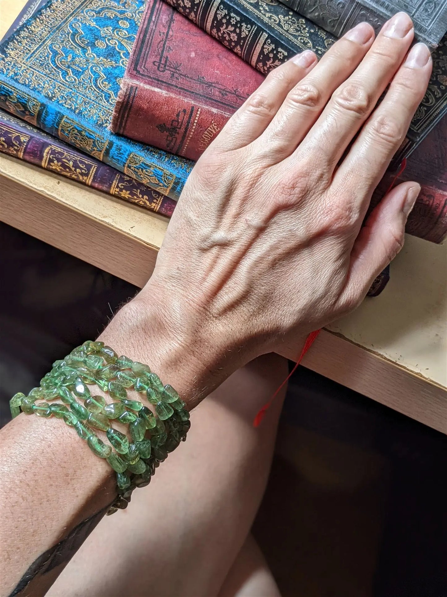 1 Bracelet en peridot poignet fin ou moyen - Aurore Lune