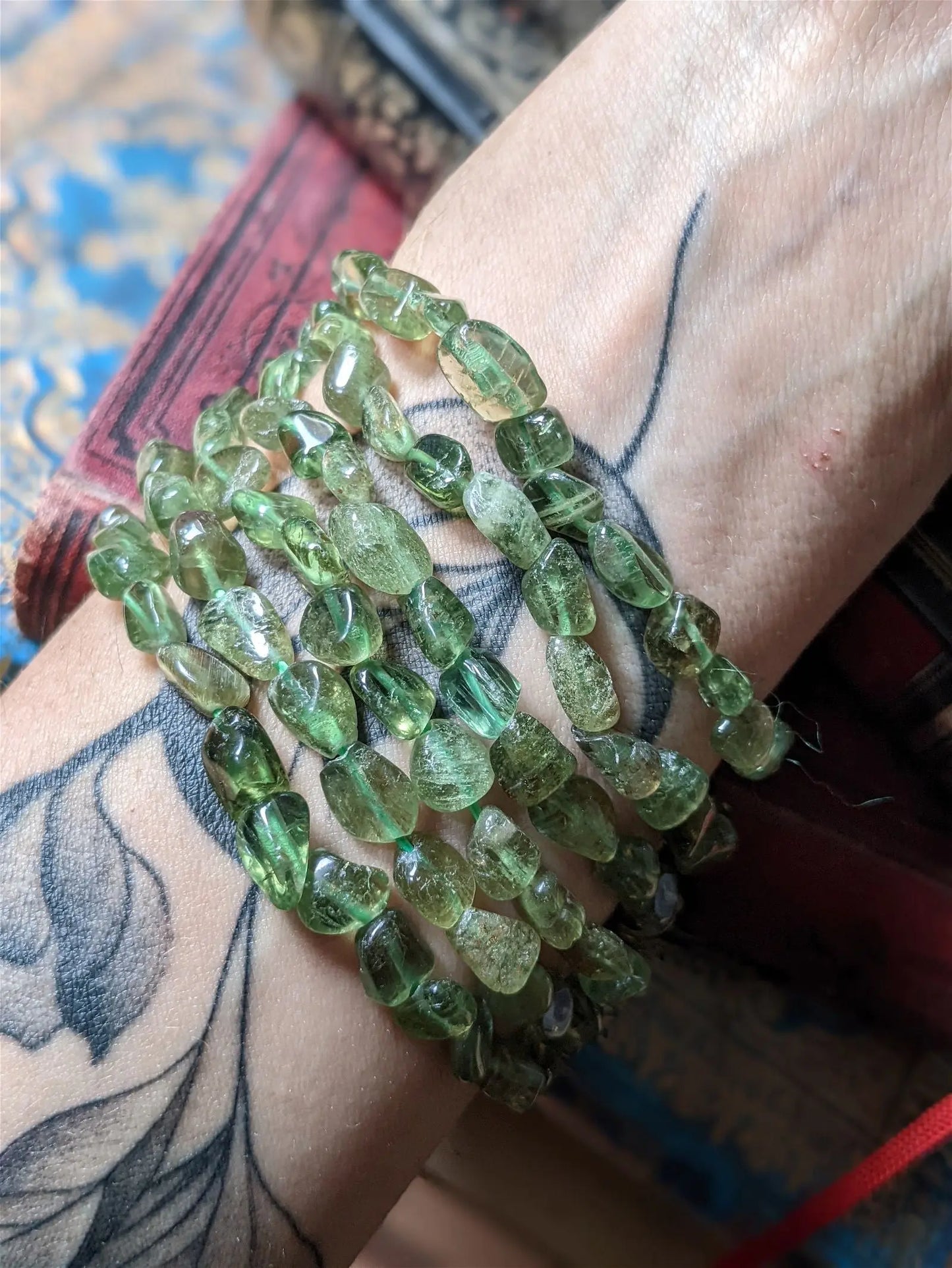 1 Bracelet en peridot poignet fin ou moyen - Aurore Lune