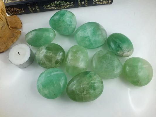 1 Gros galet en fluorite verte COLIS - Aurore Lune