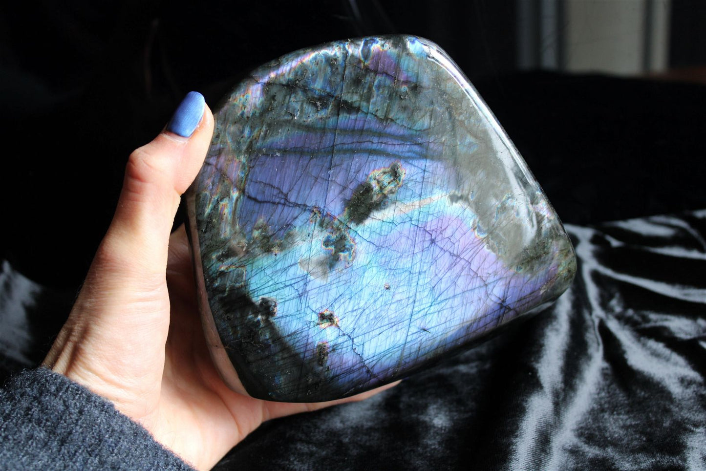 1 Labradorite à poser REFLETS RARES - Aurore Lune