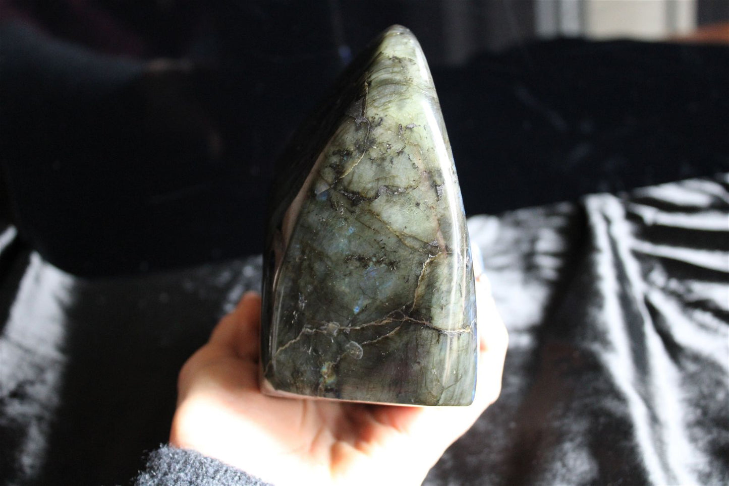 1 Labradorite à poser REFLETS RARES - Aurore Lune
