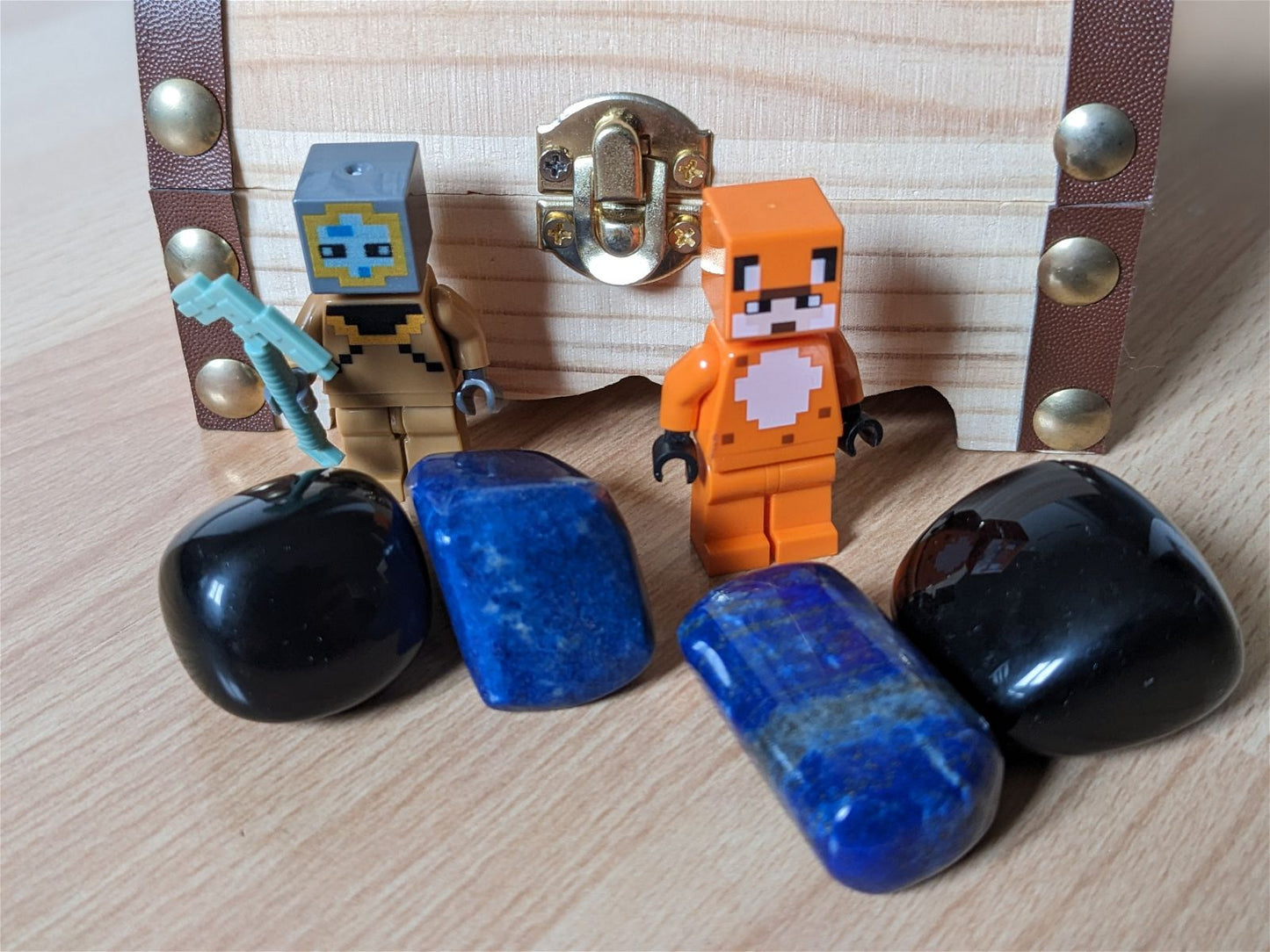 1 Lot inspiration Minecraft™ - 1 lapis lazuli 1 obsidienne et 1 figurine à monter - Aurore Lune