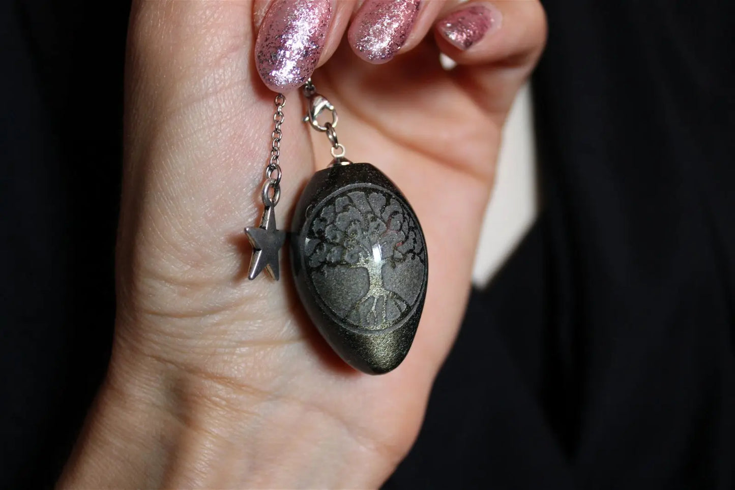 1 Pendule en obsidienne dorée gravé d'un Arbre de Vie - Aurore Lune