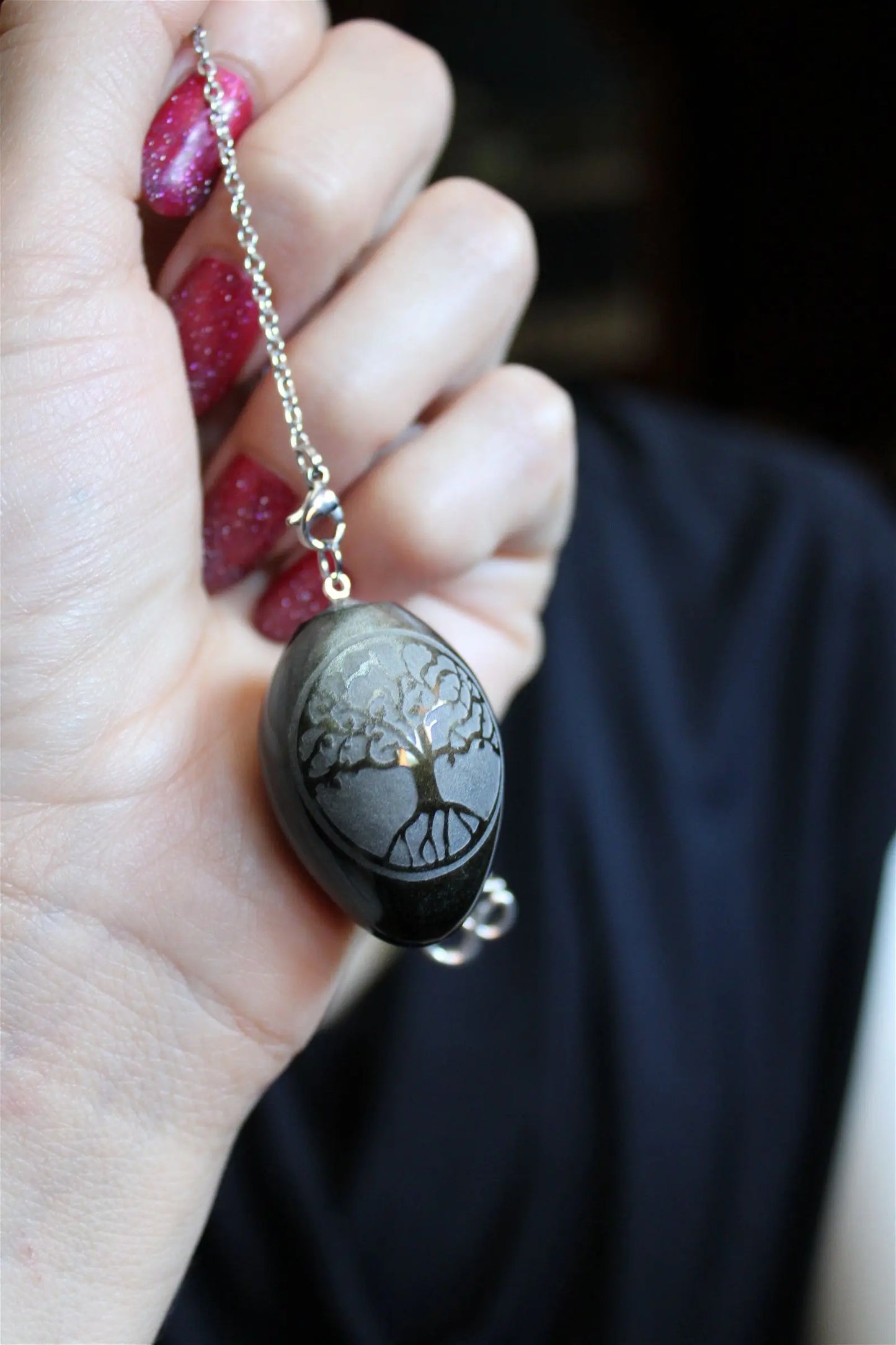1 Pendule en obsidienne dorée gravé d'un Arbre de Vie - Aurore Lune