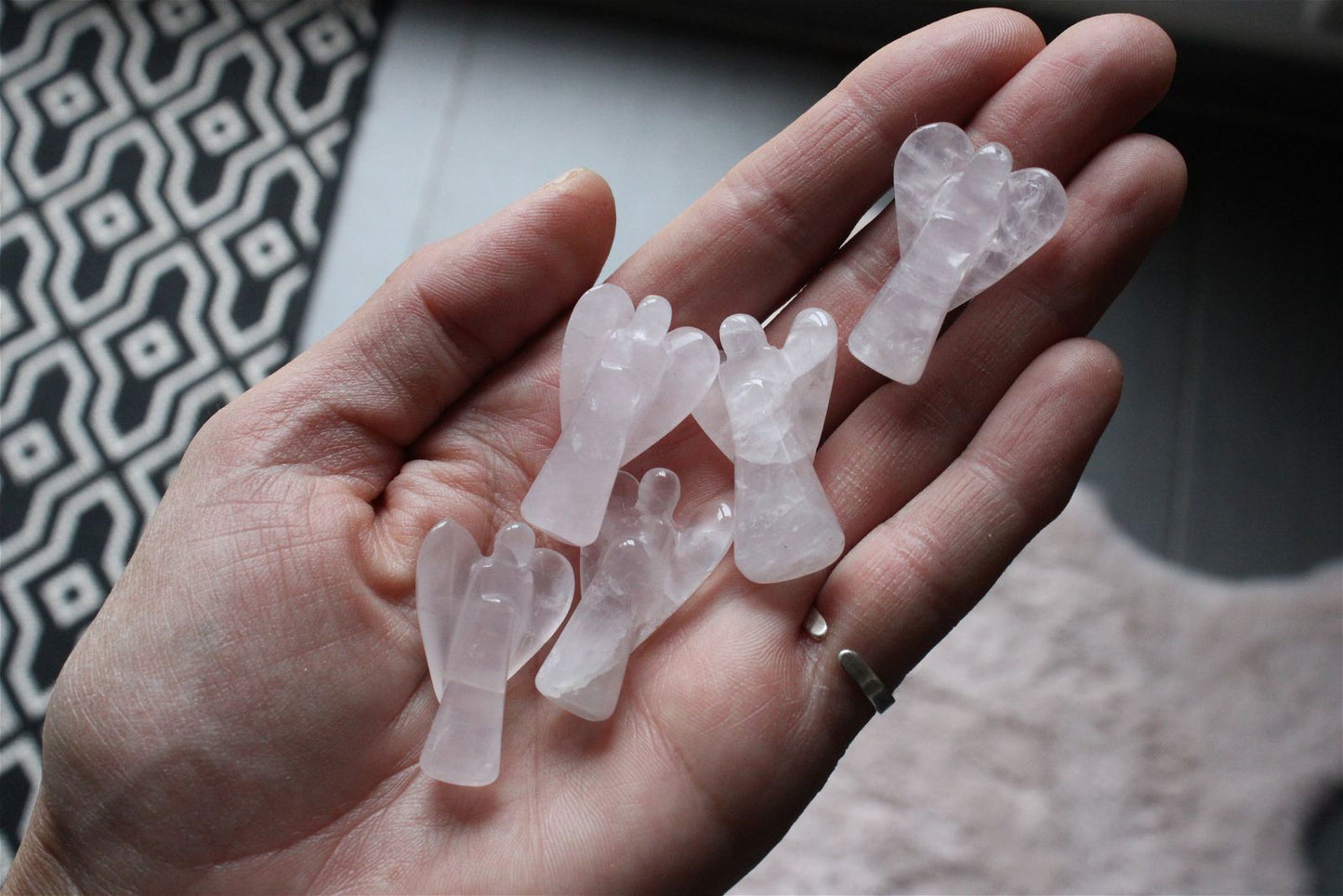 1 Petit ange en quartz rose 3-4 cm - Aurore Lune