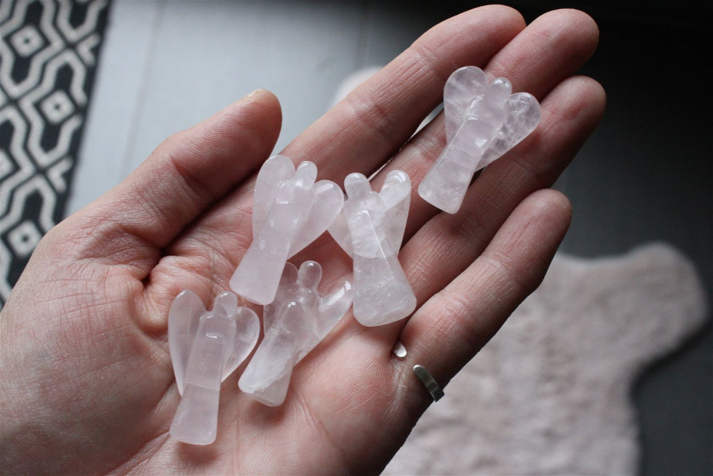 1 Petit ange en quartz rose 3-4 cm - Aurore Lune
