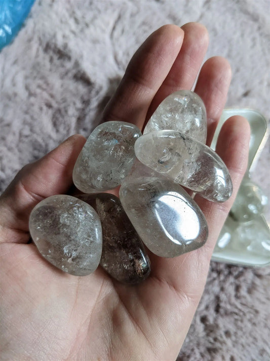 1 Pierre roulée en cristal de roche - Aurore Lune