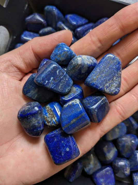 1 Pierre roulée en lapis lazuli - Aurore Lune