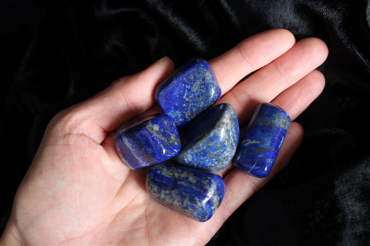 1 Pierre roulée en lapis lazuli - Aurore Lune