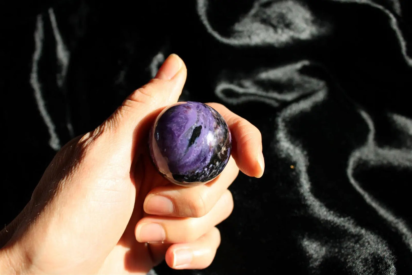 1 Sphère de charoïte russe 3.6 cm - Aurore Lune
