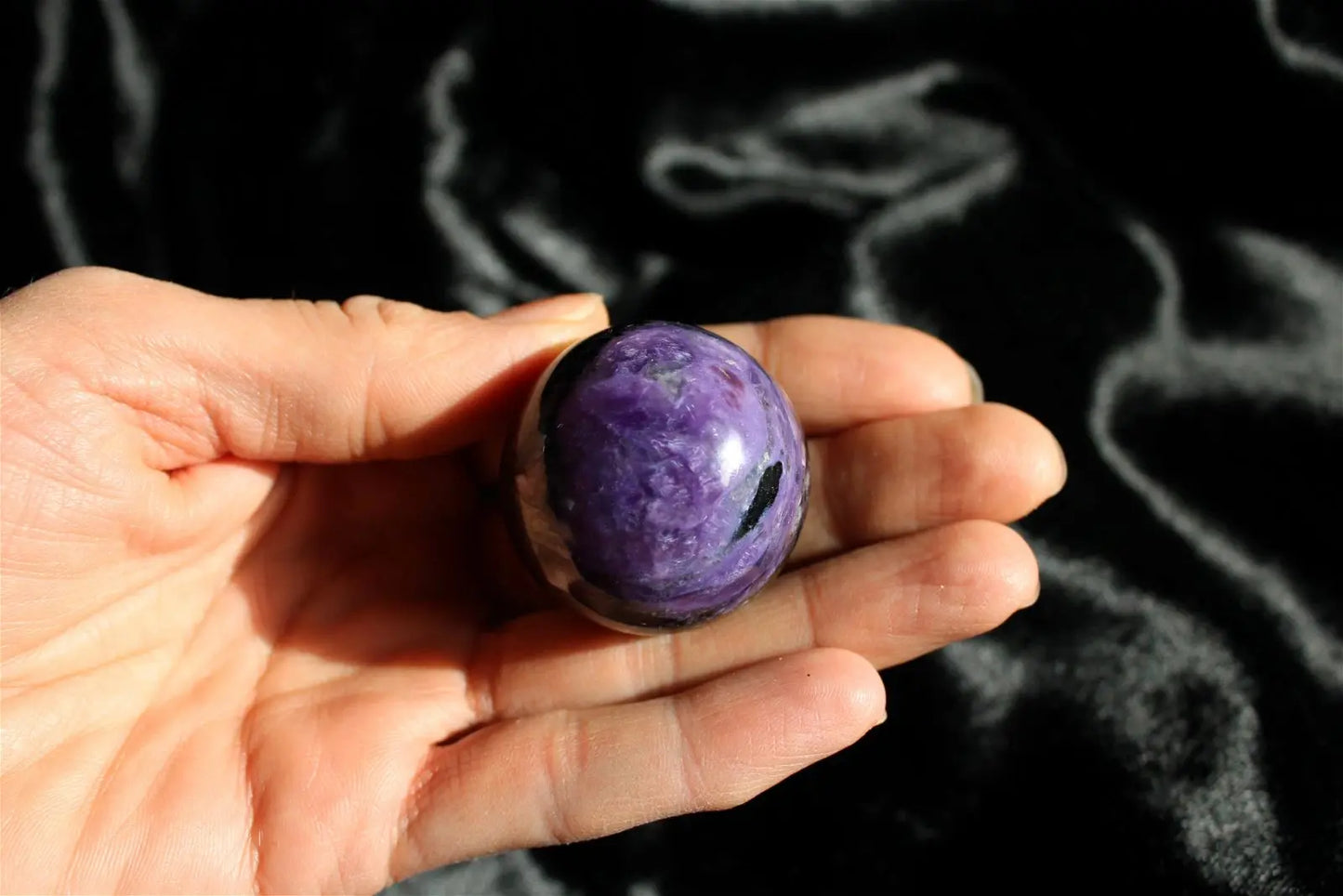 1 Sphère de charoïte russe 3.6 cm - Aurore Lune