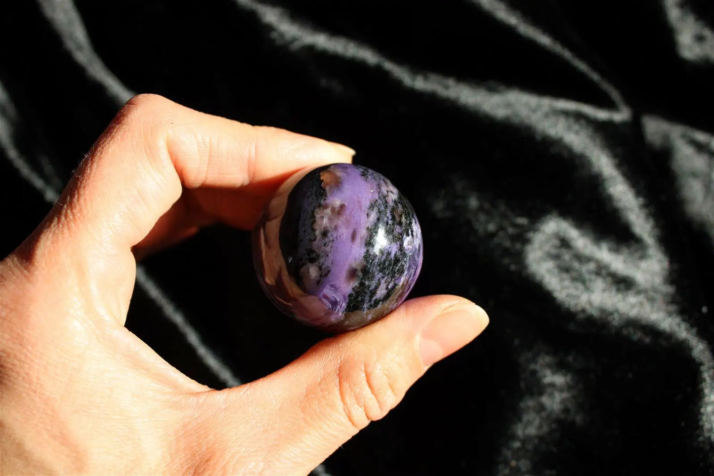 1 Sphère de charoïte russe 3.6 cm - Aurore Lune