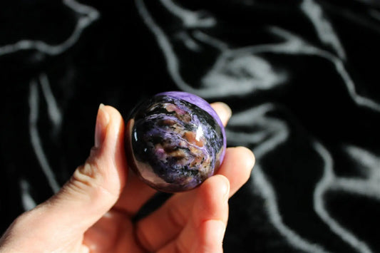1 Sphère de charoïte russe 4 cm environ - Aurore Lune
