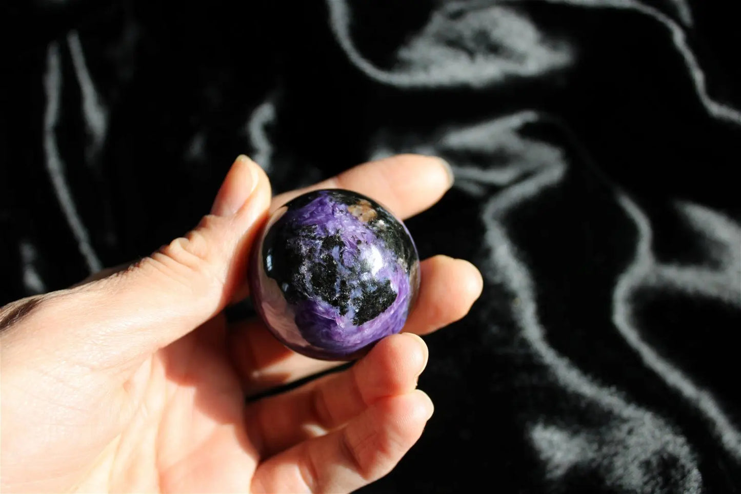 1 Sphère de charoïte russe 4 cm environ - Aurore Lune