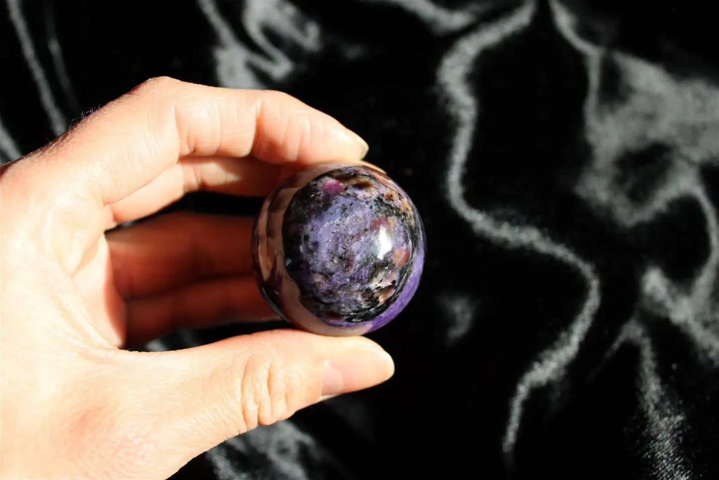 1 Sphère de charoïte russe 4 cm environ - Aurore Lune