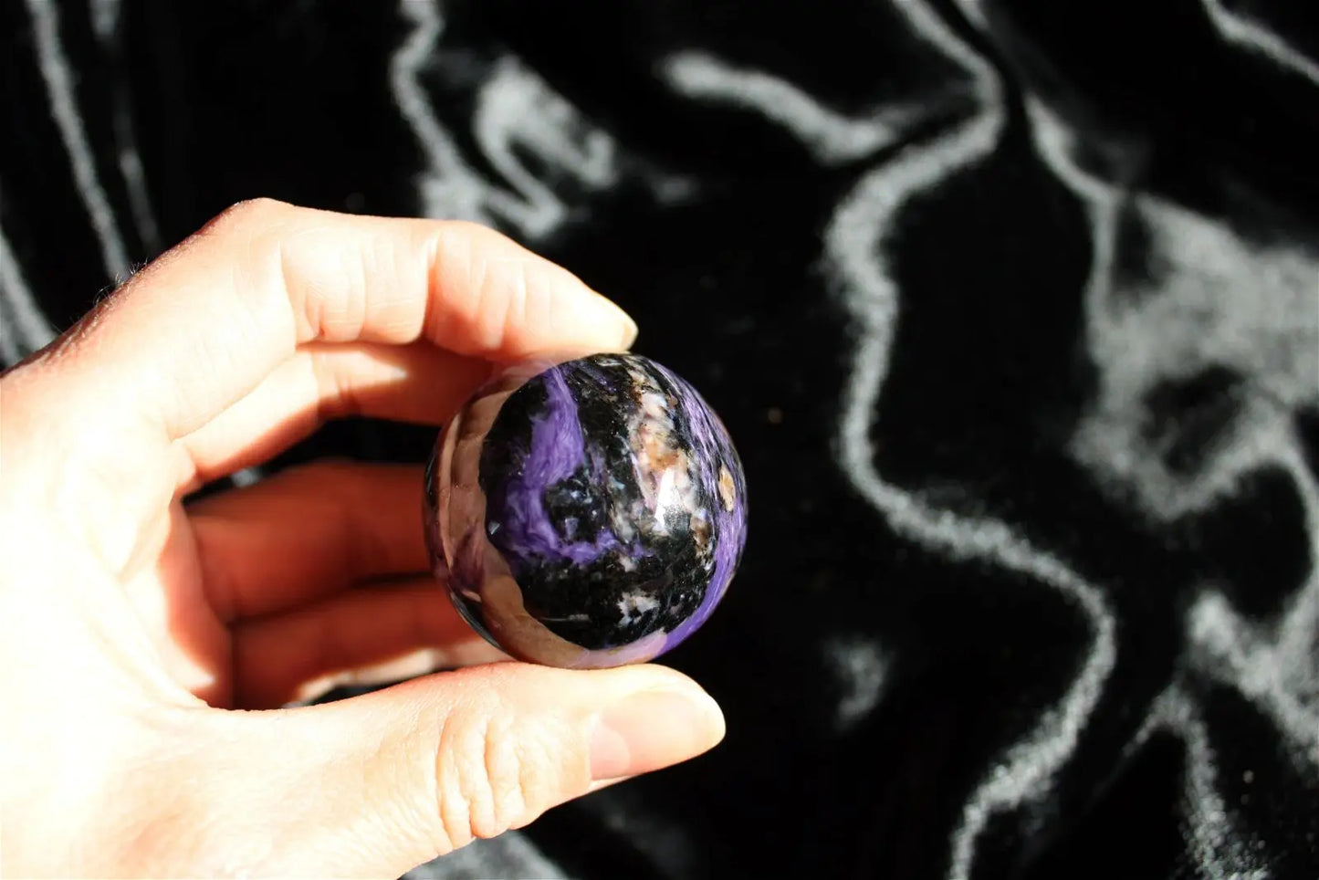 1 Sphère de charoïte russe 4 cm environ - Aurore Lune