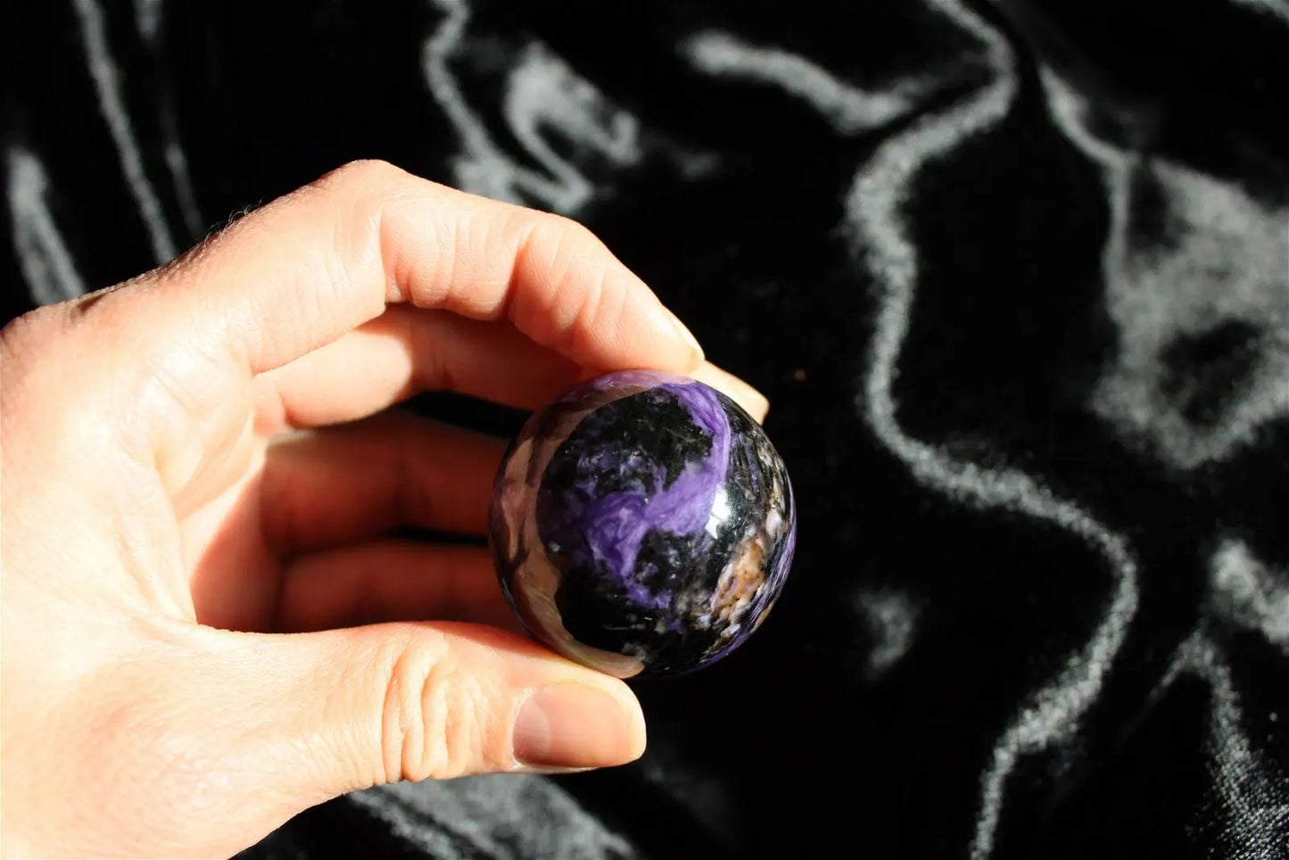 1 Sphère de charoïte russe 4 cm environ - Aurore Lune