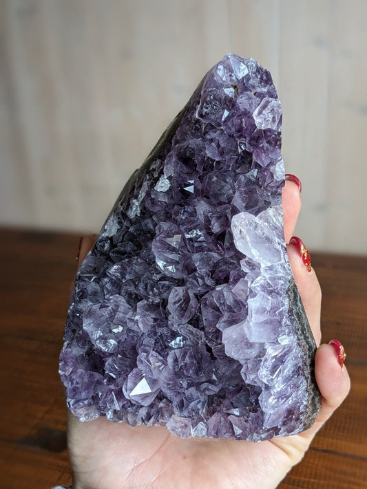 1 améthyste à poser 1.14 kg 14 cm - Aurore Lune