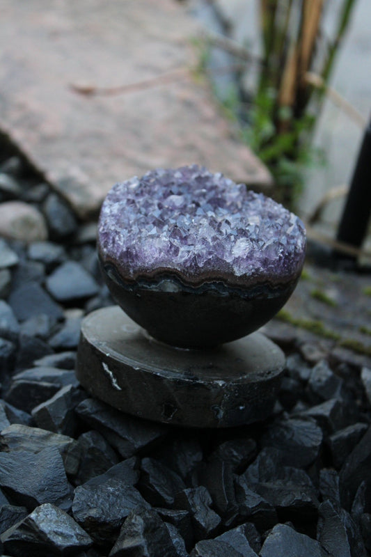 1 améthyste socle intégré photo contractuelle - Aurore Lune