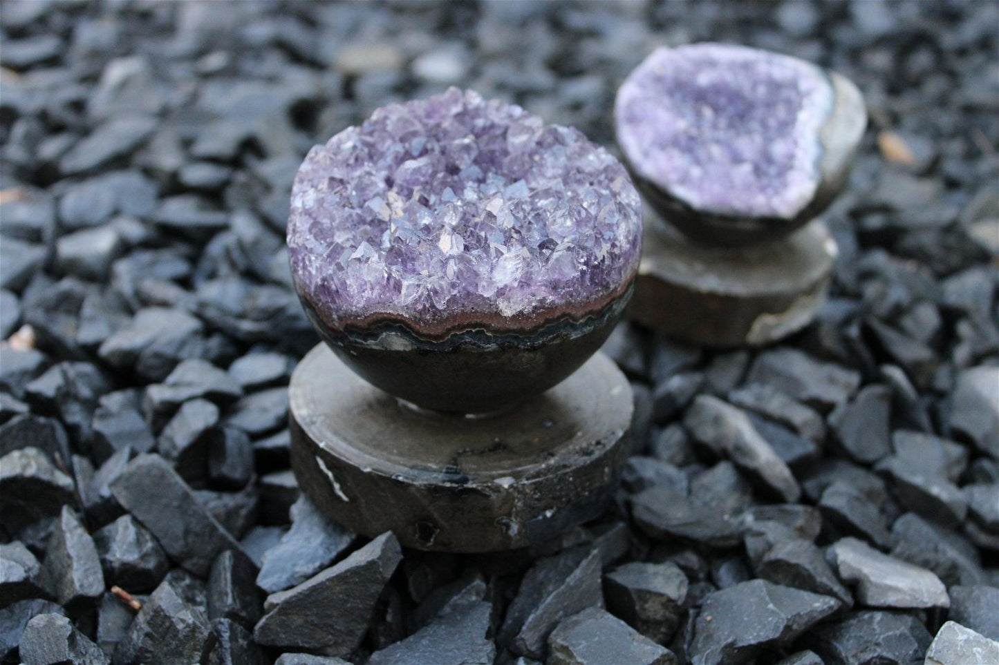 1 améthyste socle intégré photo contractuelle - Aurore Lune
