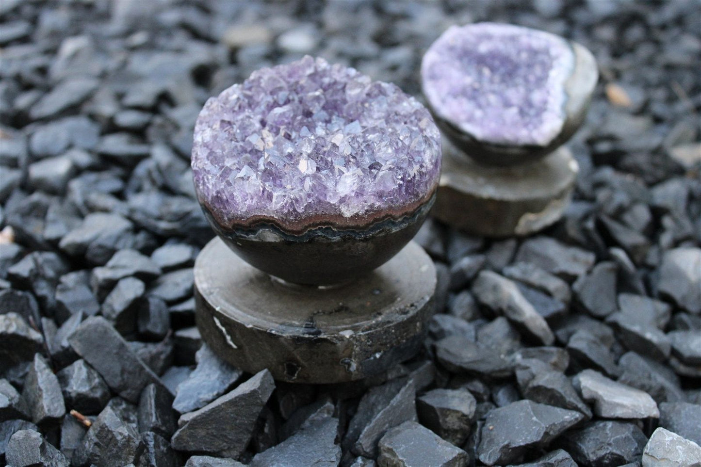 1 améthyste socle intégré photo contractuelle - Aurore Lune