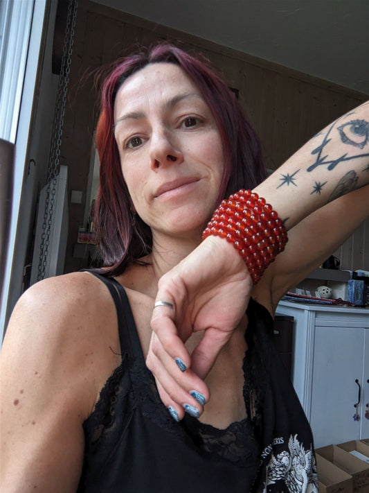 1 bracelet élastiqué en cornaline - Aurore Lune