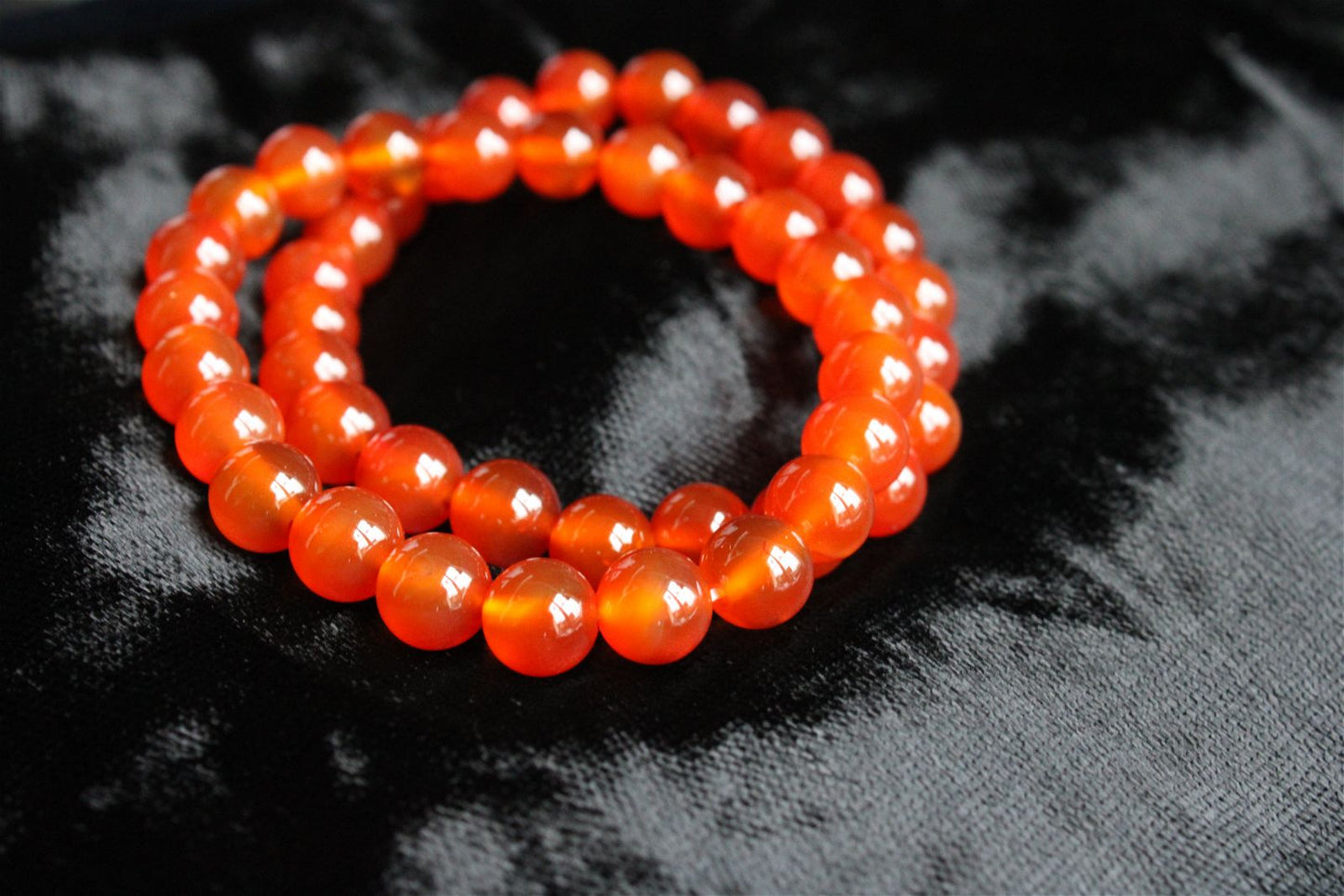 1 bracelet élastiqué en cornaline - Aurore Lune