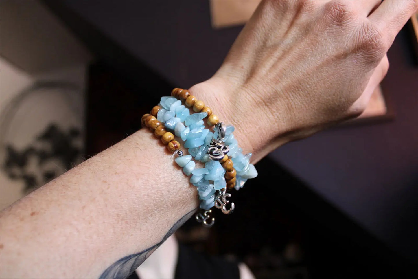 1 bracelet en aigue marine et Ohm poignet fin - Aurore Lune