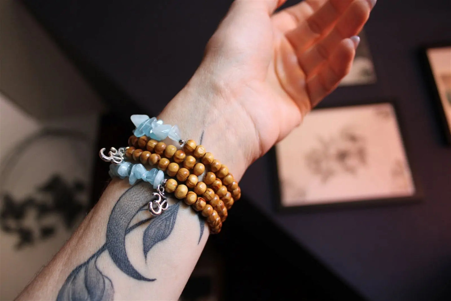 1 bracelet en aigue marine et Ohm poignet fin - Aurore Lune