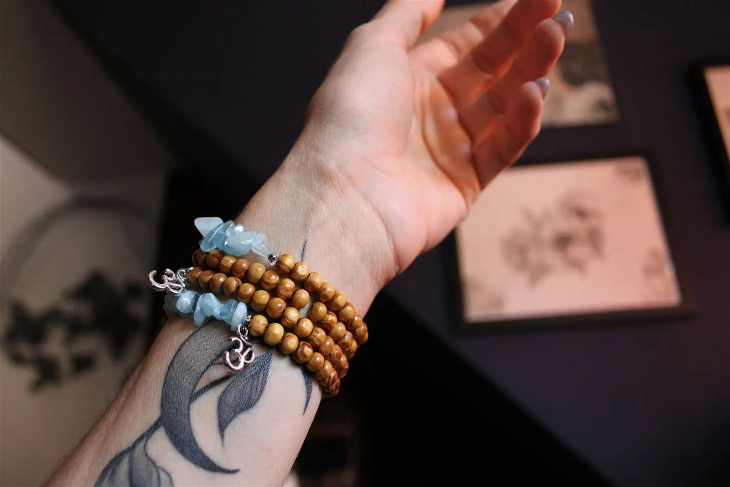 1 bracelet en aigue marine et Ohm poignet fin - Aurore Lune