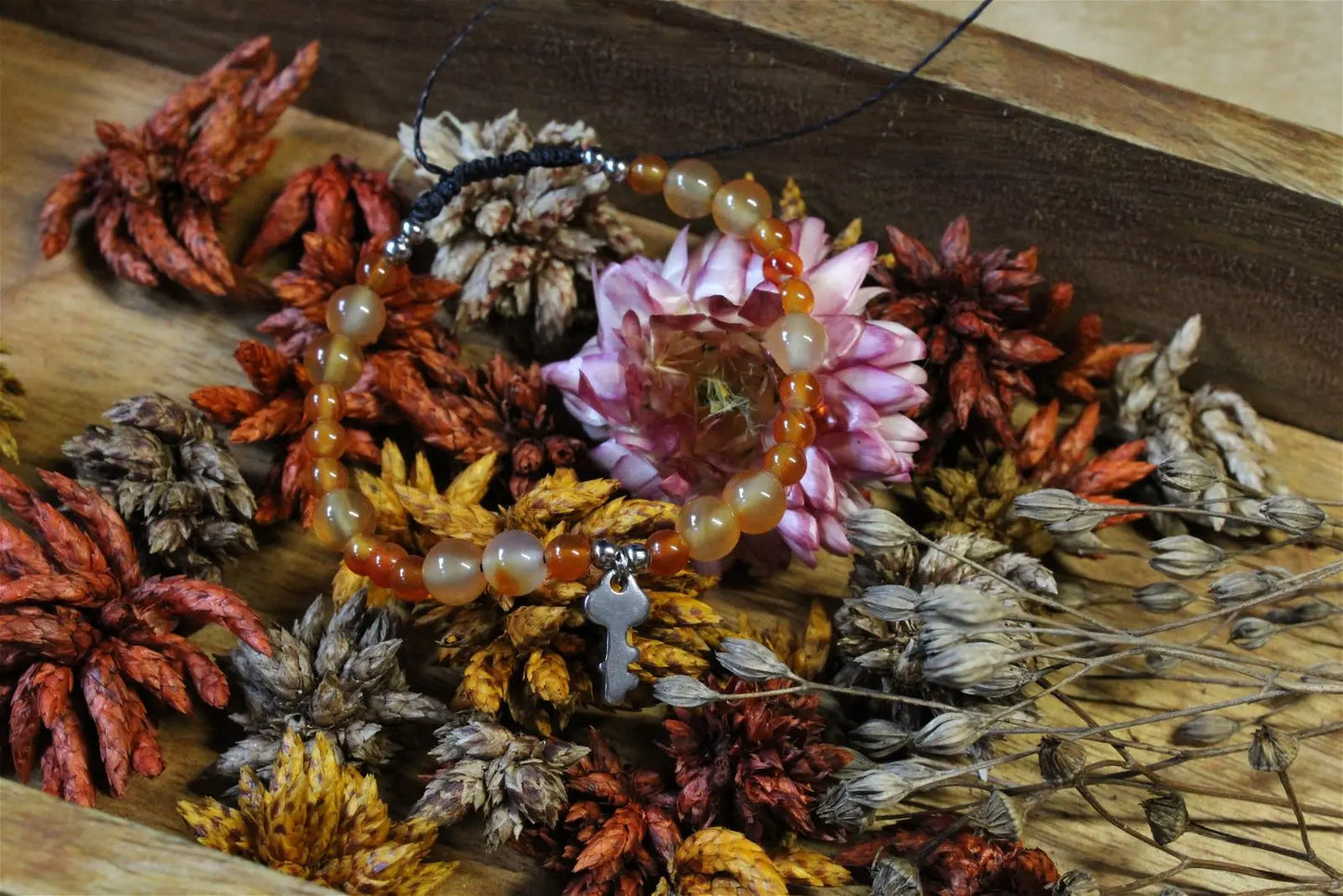 1 bracelet en cornaline avec clé poignet fin - Aurore Lune