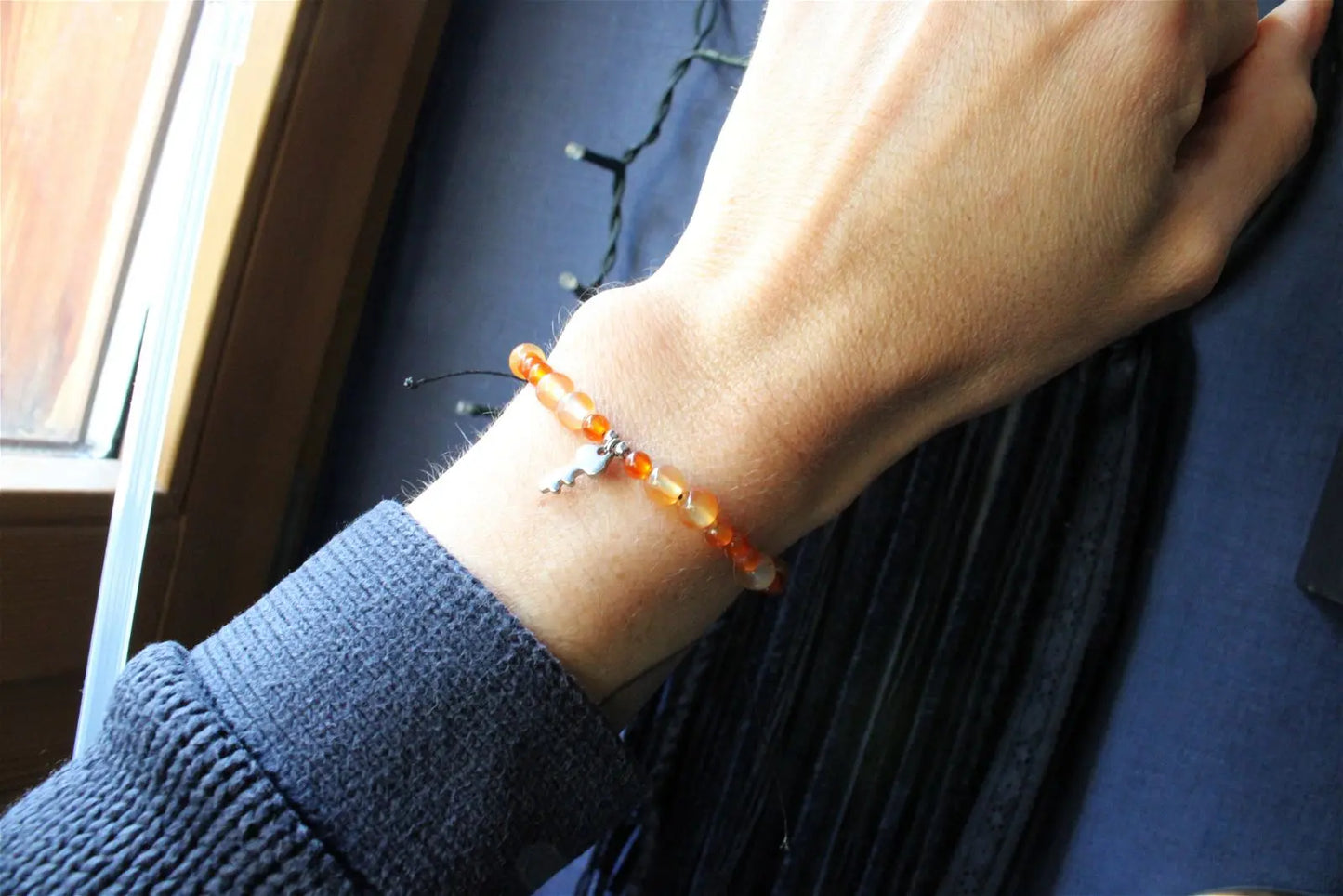 1 bracelet en cornaline avec clé poignet fin - Aurore Lune