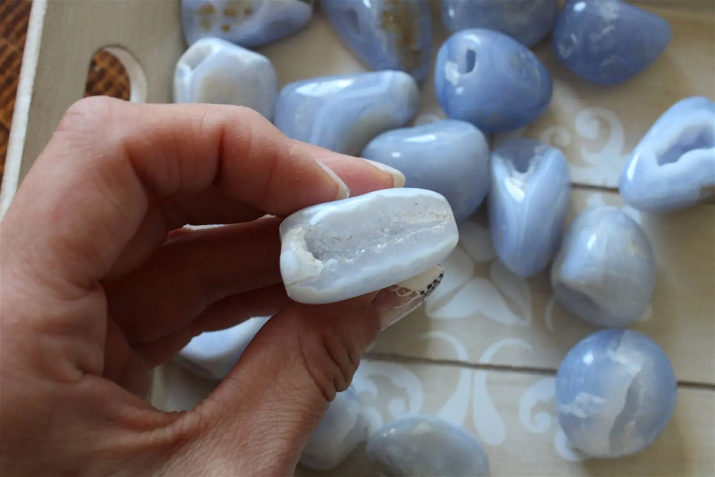 1 calcédoine bleue agate dentelle - Aurore Lune