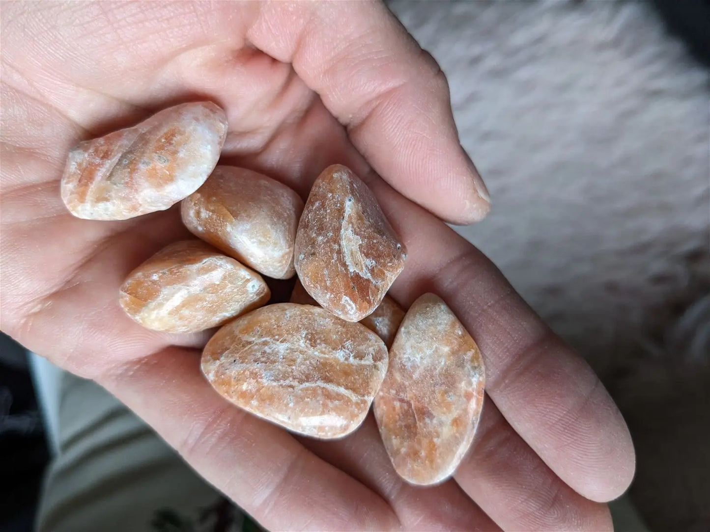 1 calcite orange Brésil taille moyenne - Aurore Lune