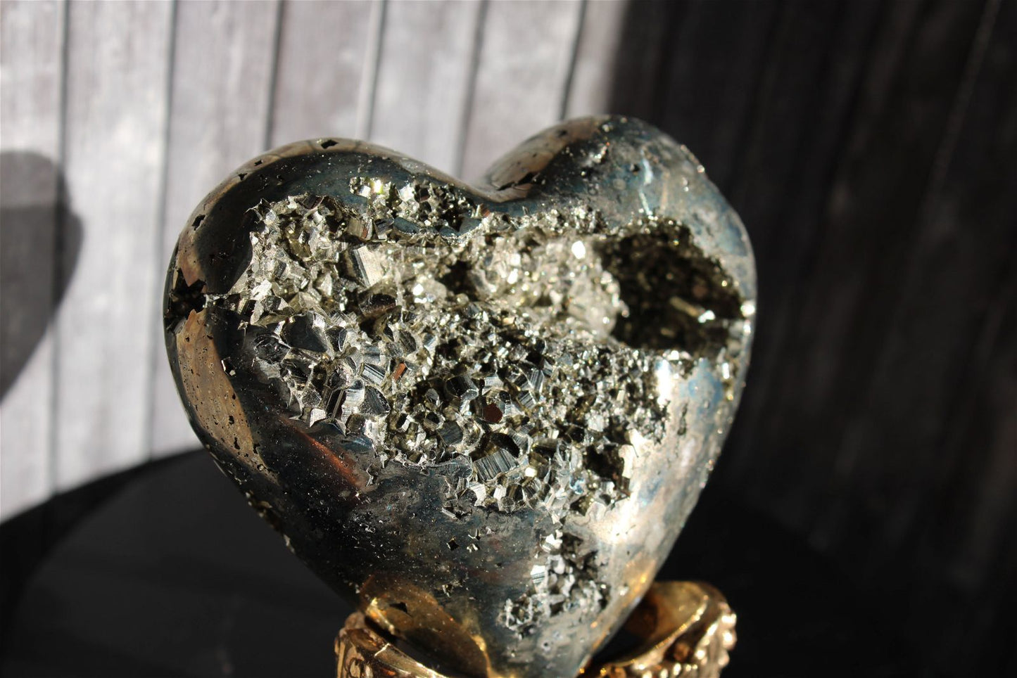 1 coeur en pyrite - SANS SOCLE "B" - Aurore Lune