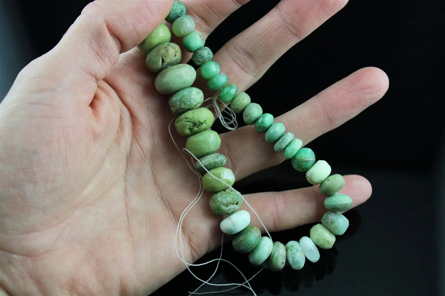 1 fil de perles en chrysoprase photo contractuelle - Aurore Lune
