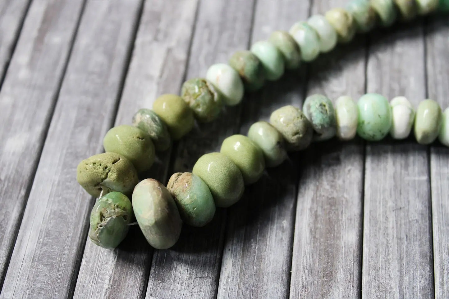 1 fil de perles en chrysoprase photo contractuelle - Aurore Lune
