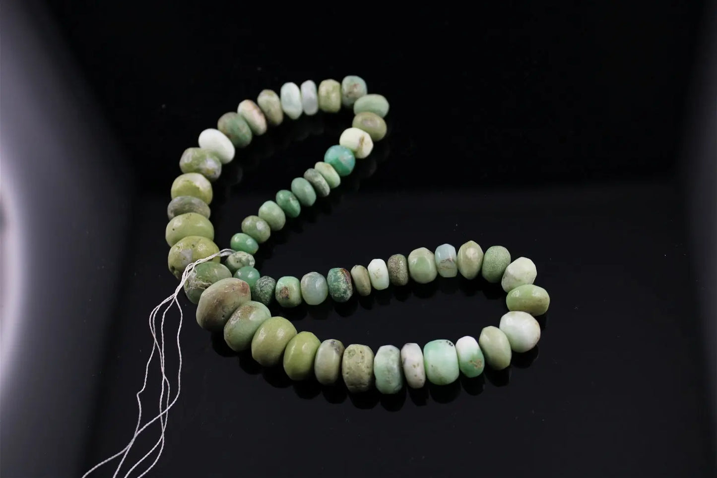 1 fil de perles en chrysoprase photo contractuelle - Aurore Lune