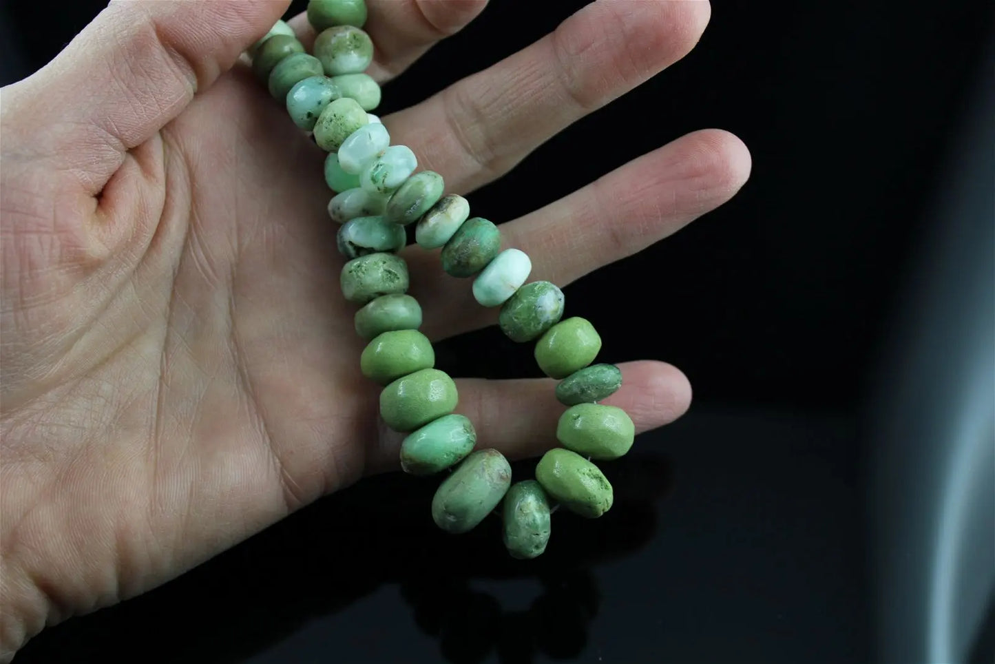 1 fil de perles en chrysoprase photo contractuelle - Aurore Lune