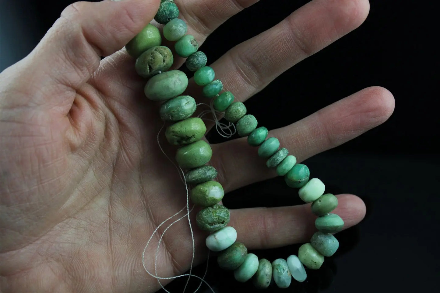 1 fil de perles en chrysoprase photo contractuelle - Aurore Lune