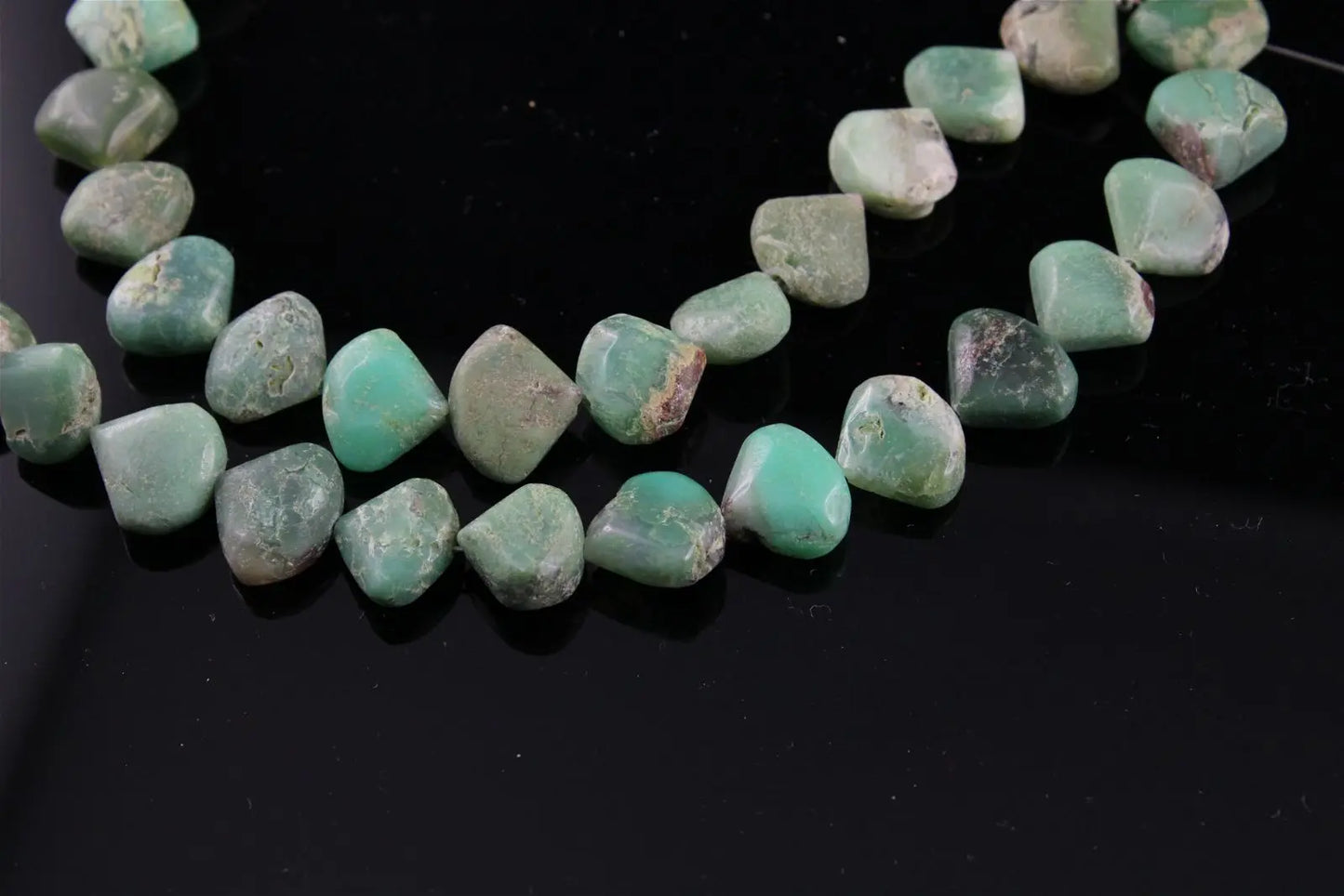 1 fil de perles en chrysoprase photo contractuelle - Aurore Lune