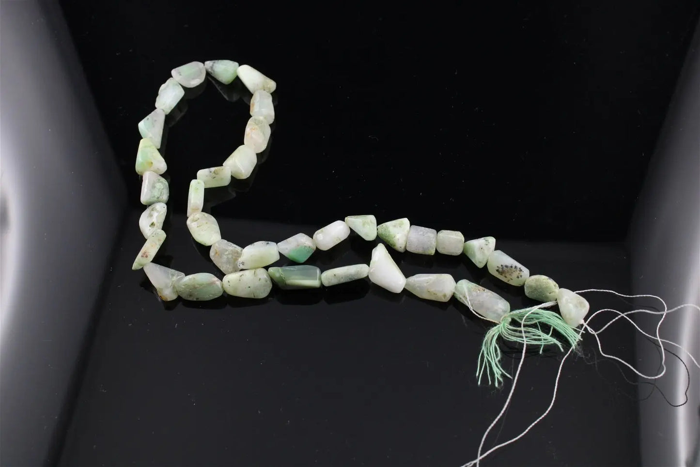 1 fil de perles en chrysoprase photo contractuelle - Aurore Lune
