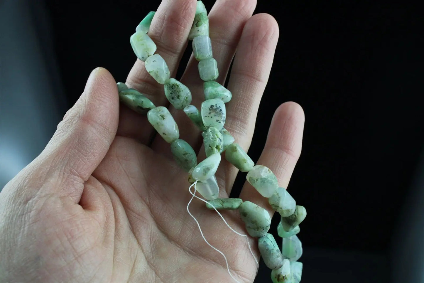 1 fil de perles en chrysoprase photo contractuelle - Aurore Lune